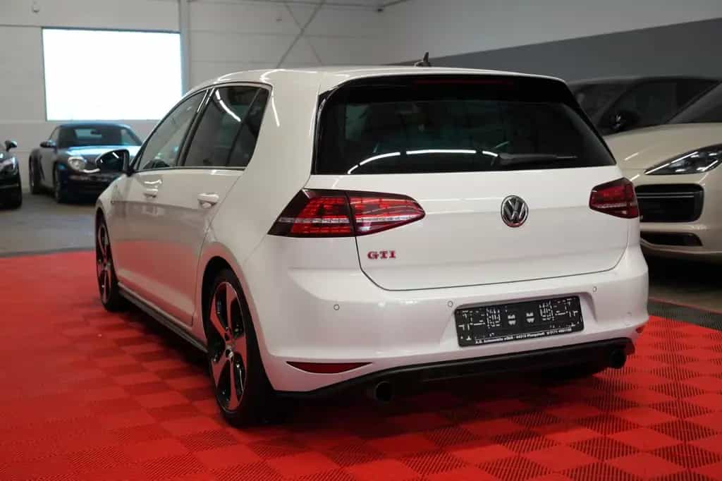 Volkswagen Golf 01/2016-photo-8
