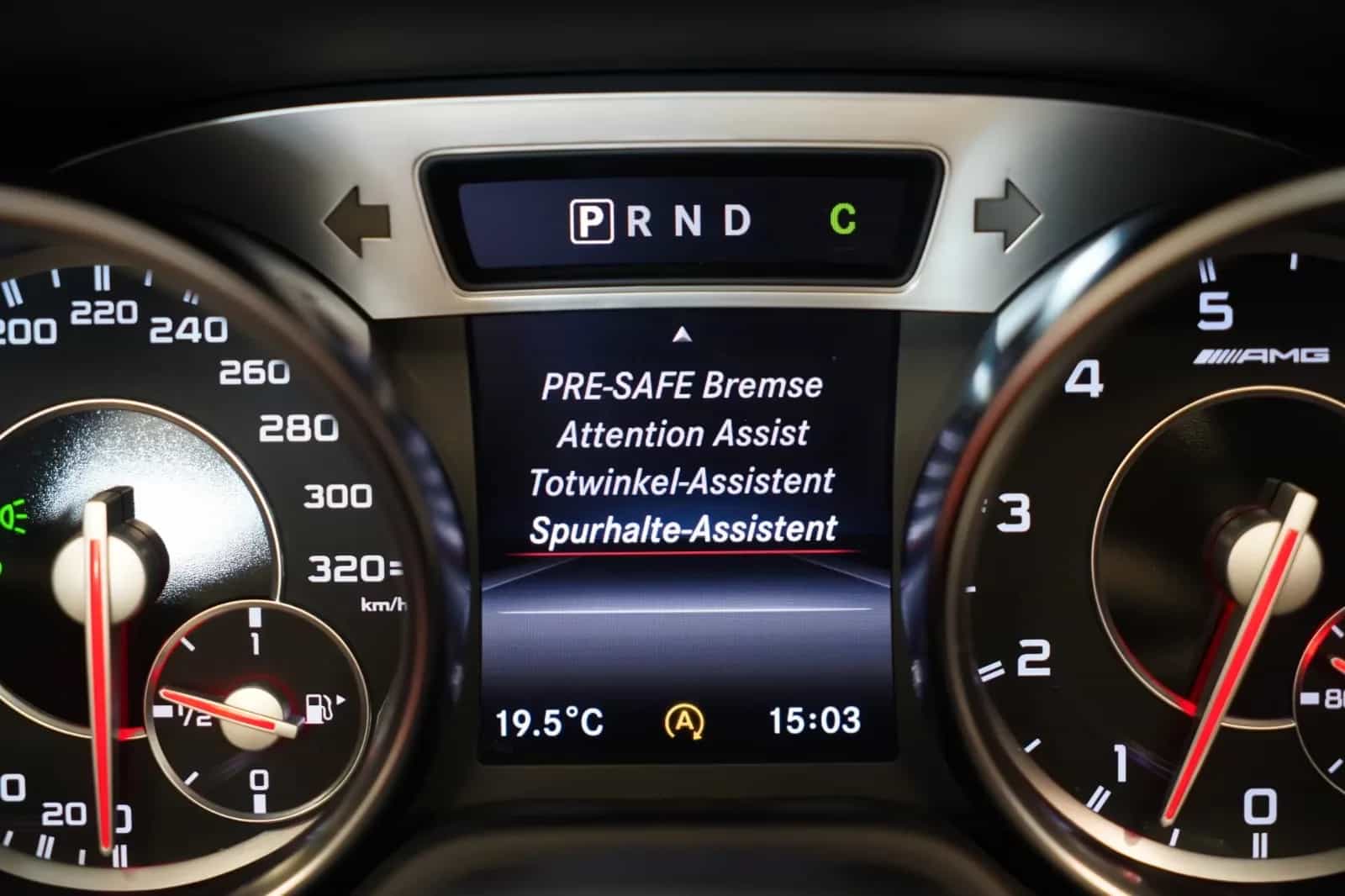 Mercedes-Benz SL-Class 63 AMG 06/2014-photo-35