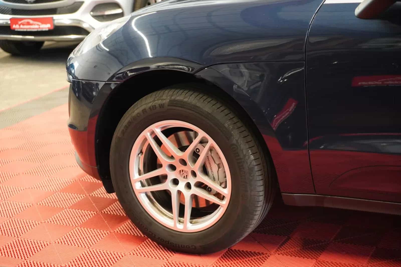 Porsche Macan 07/2015-photo-11