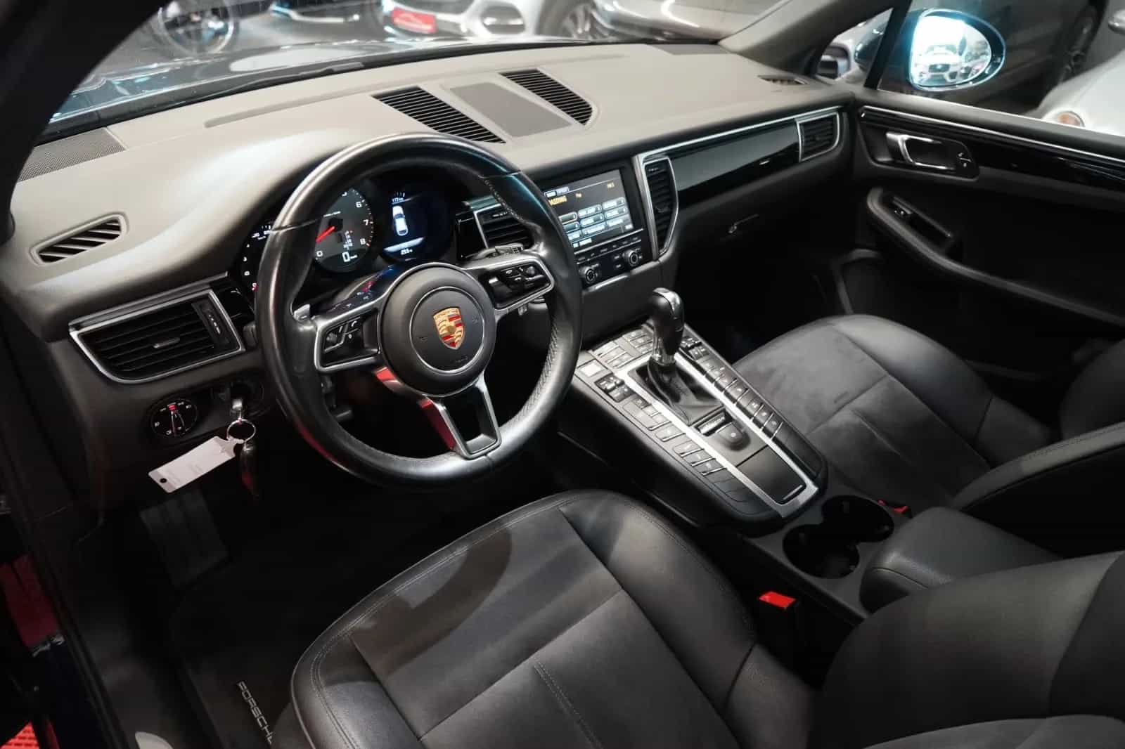Porsche Macan 07/2015-photo-12