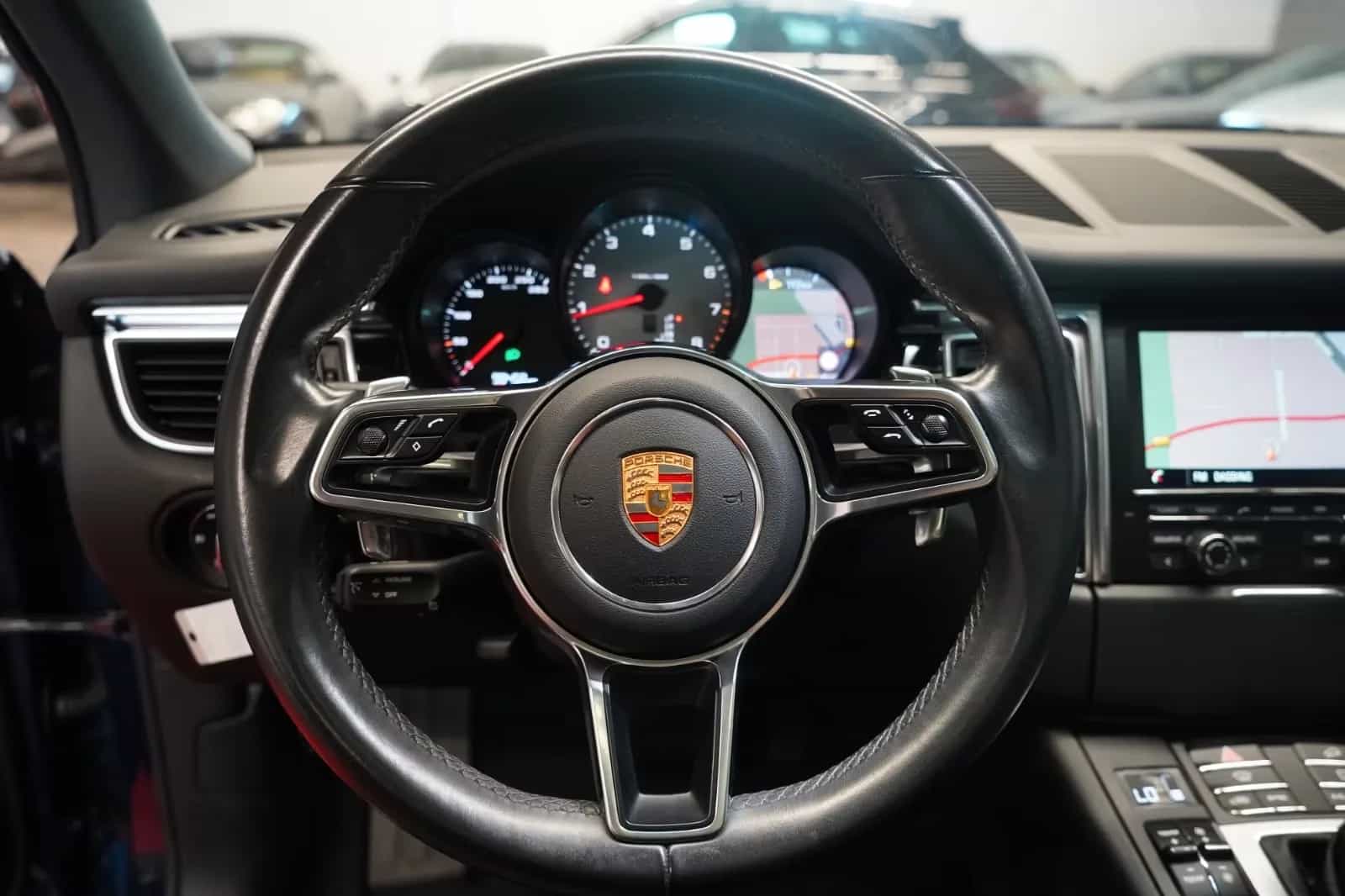 Porsche Macan 07/2015-photo-19