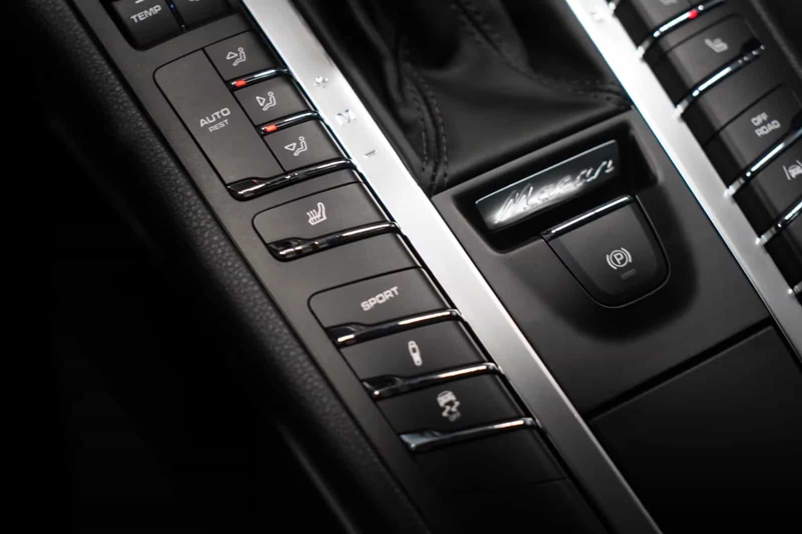 Porsche Macan 07/2015-photo-26