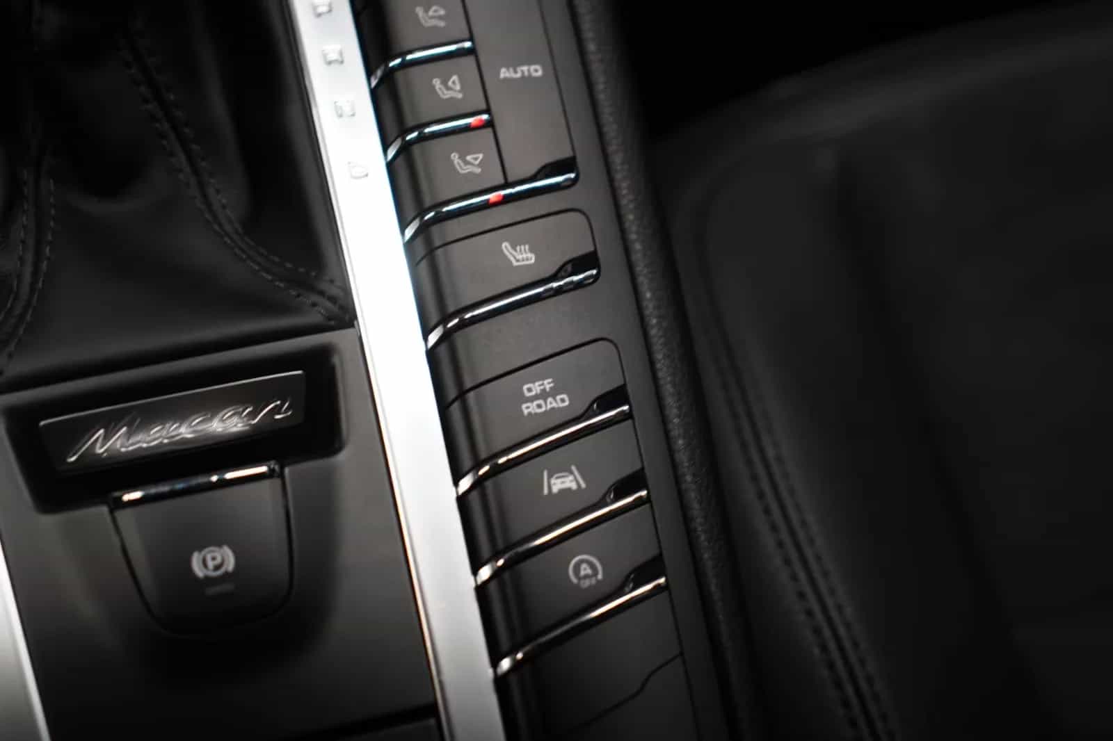 Porsche Macan 07/2015-photo-27