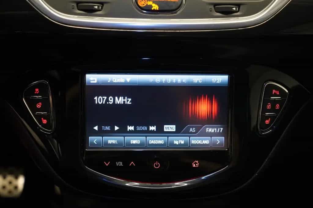 Opel Corsa E OPC 207 PS *Unfallfrei*Bi-Xenon*Temp* 01/2016-photo-23