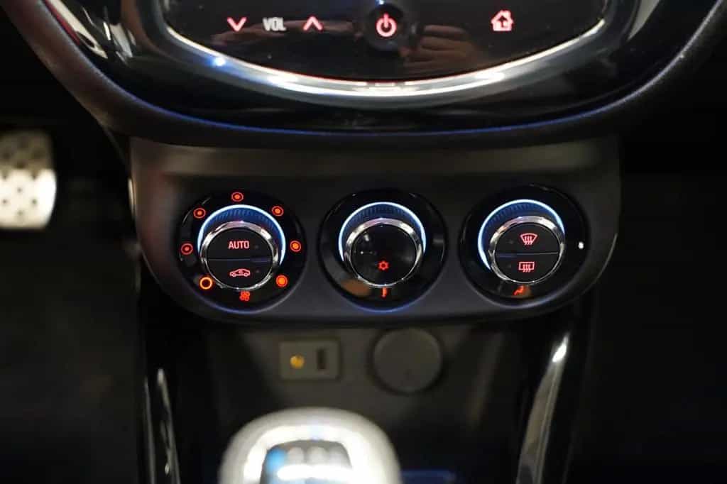 Opel Corsa E OPC 207 PS *Unfallfrei*Bi-Xenon*Temp* 01/2016-photo-25