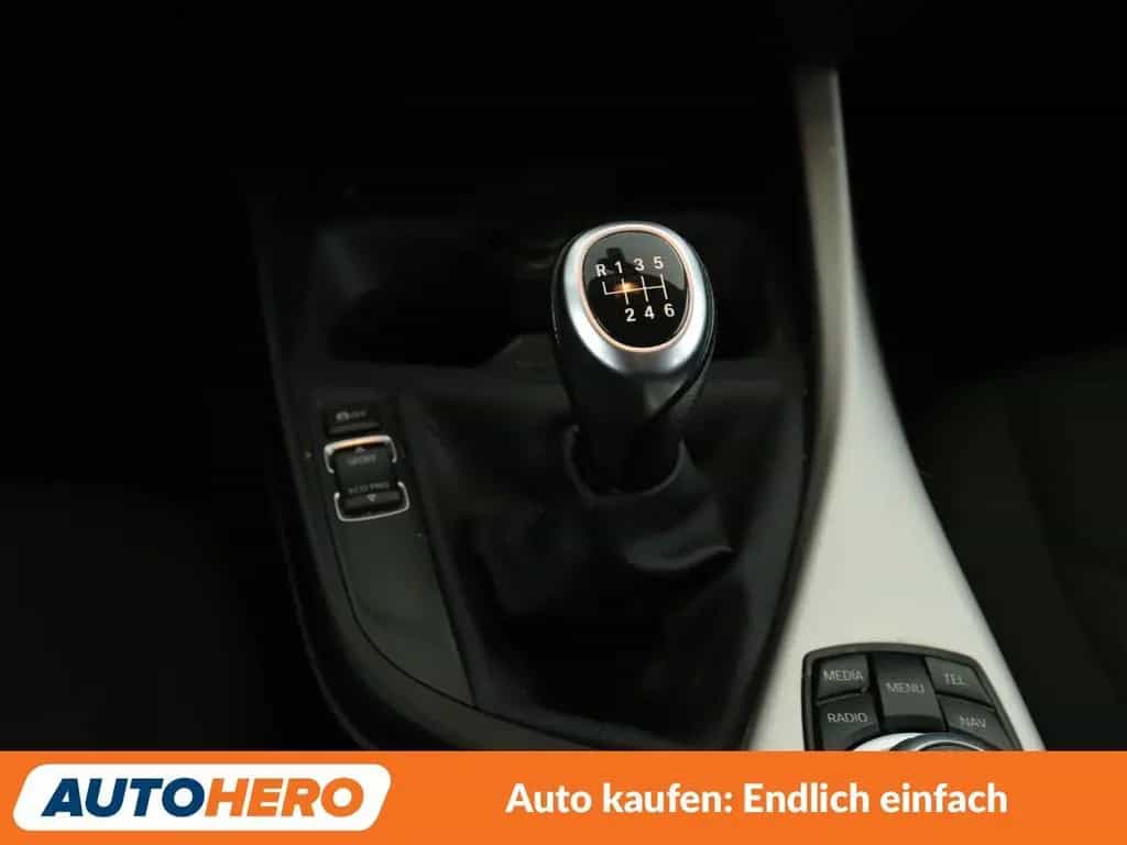 BMW 1 Series 118i Advantage*NAVI*TEMPO*PDC*SHZ*ALU* 03/2016-photo-23