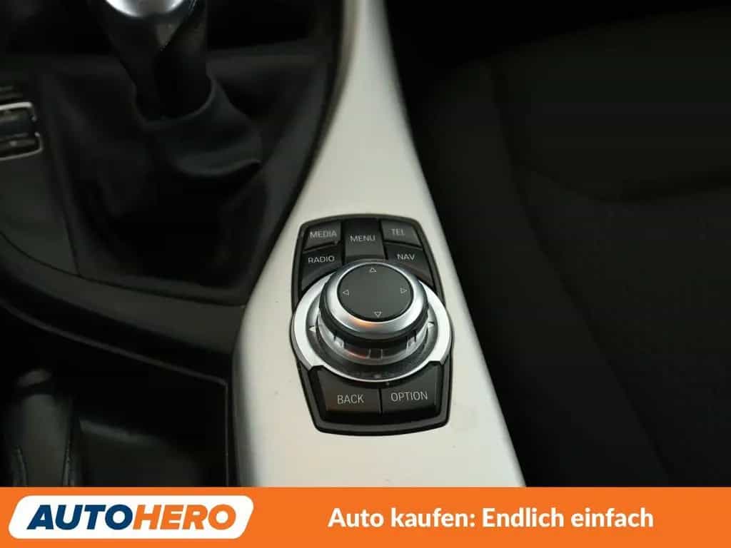 BMW 1 Series 118i Advantage*NAVI*TEMPO*PDC*SHZ*ALU* 03/2016-photo-24