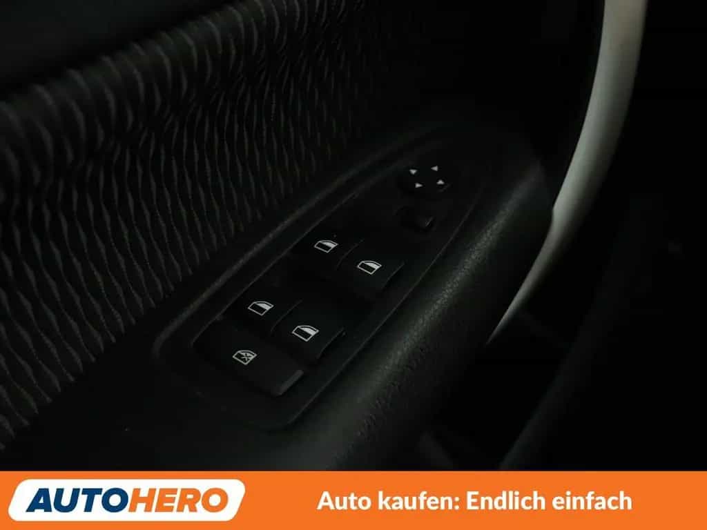 BMW 1 Series 118i Advantage*NAVI*TEMPO*PDC*SHZ*ALU* 03/2016-photo-25
