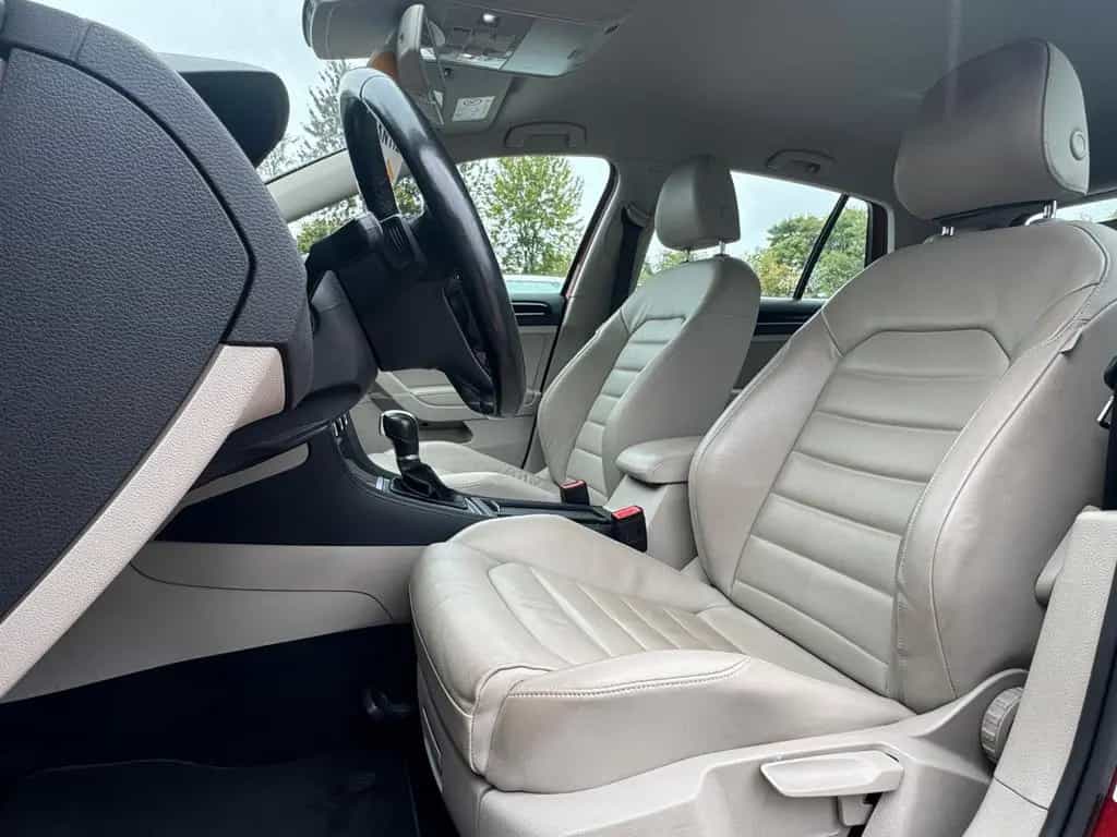 Volkswagen Golf VII Lim. Highline BMT*Bi Xenon*LEDER*SHZ*MF 02/2015-photo-12