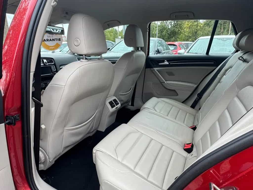 Volkswagen Golf VII Lim. Highline BMT*Bi Xenon*LEDER*SHZ*MF 02/2015-photo-16