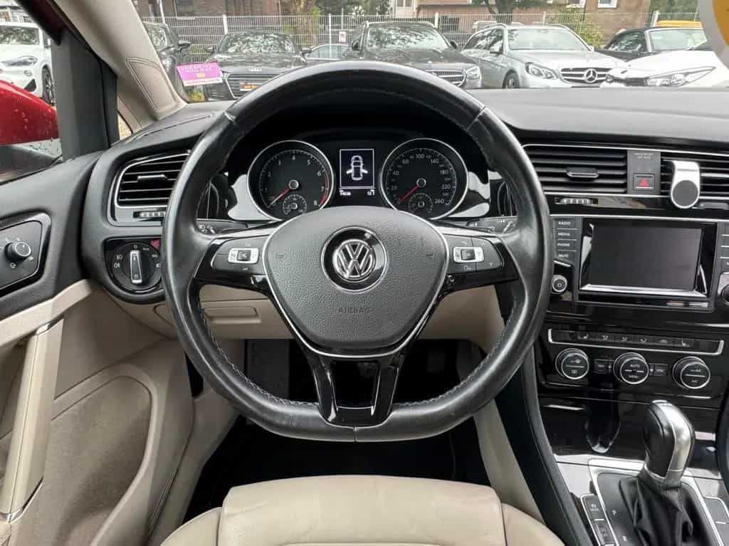 Volkswagen Golf VII Lim. Highline BMT*Bi Xenon*LEDER*SHZ*MF 02/2015-photo-26