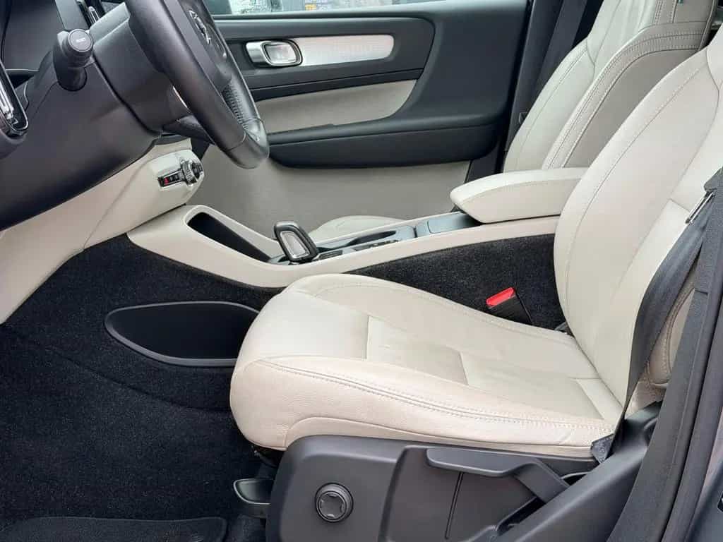 Volvo XC40 T4 Momentum AWD *Nav*Totwinkel*AHK*LED*360° 11/2018-photo-16