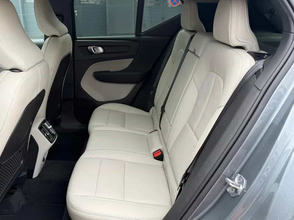 Volvo XC40 T4 Momentum AWD *Nav*Totwinkel*AHK*LED*360° 11/2018-photo-21