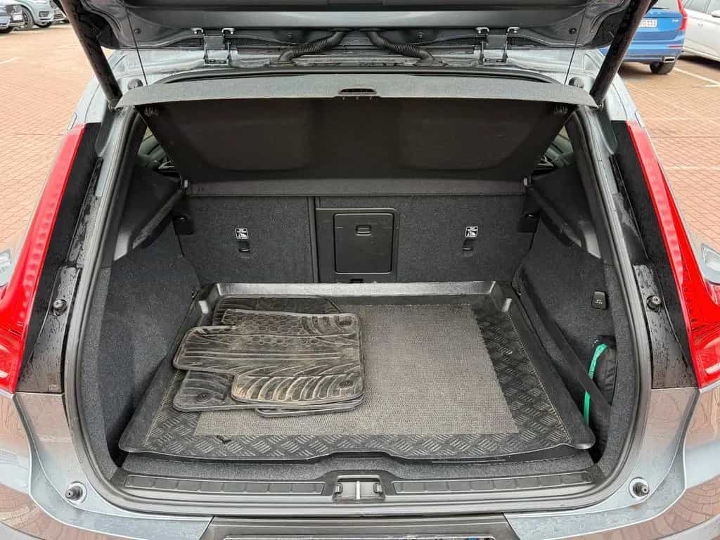 Volvo XC40 T4 Momentum AWD *Nav*Totwinkel*AHK*LED*360° 11/2018-photo-24
