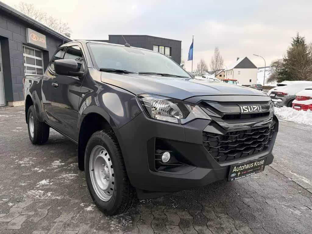 Isuzu D-Max Space Cab Automatik 1.9 L 120kW null-photo-1