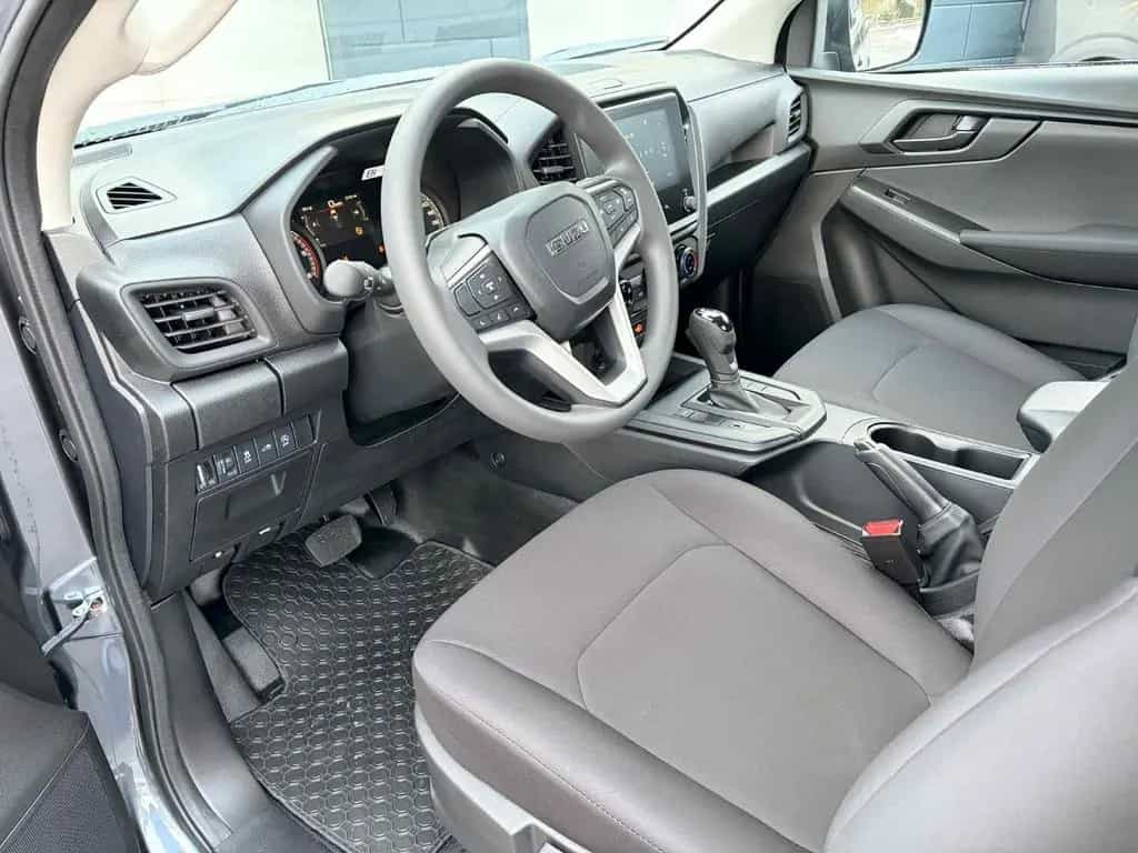 Isuzu D-Max Space Cab Automatik 1.9 L 120kW null-photo-24