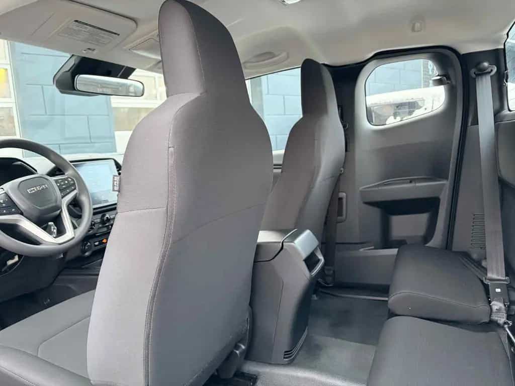 Isuzu D-Max Space Cab Automatik 1.9 L 120kW null-photo-27