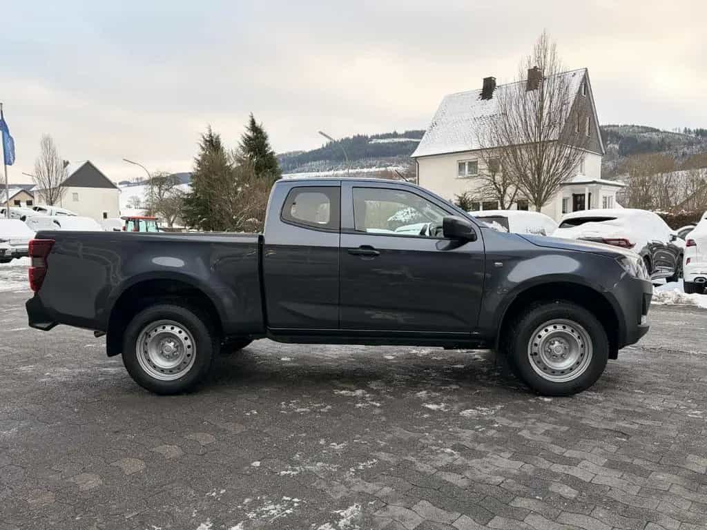 Isuzu D-Max Space Cab Automatik 1.9 L 120kW null-photo-6