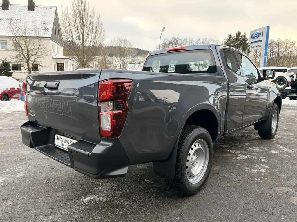 Isuzu D-Max Space Cab Automatik 1.9 L 120kW null-photo-8
