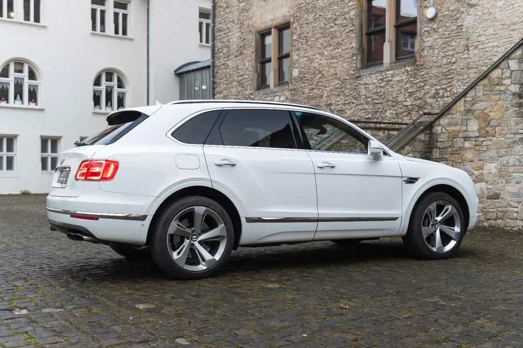 Bentley Bentayga V8 HUD 360° MASSAGE ACC TOTW 11/2018-photo-10