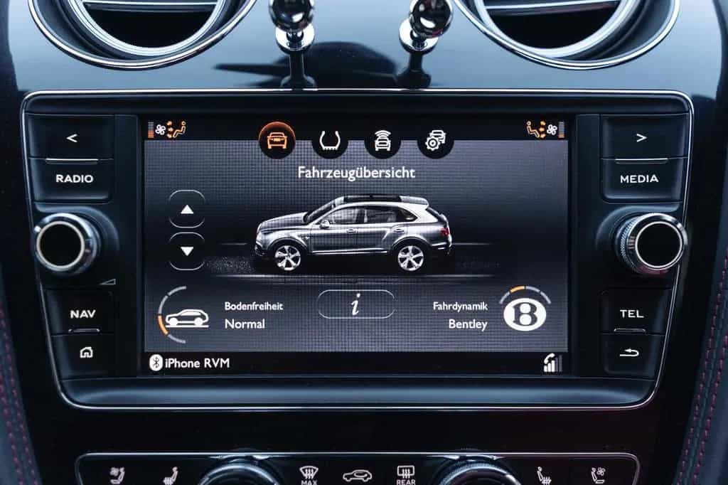 Bentley Bentayga V8 HUD 360° MASSAGE ACC TOTW 11/2018-photo-16