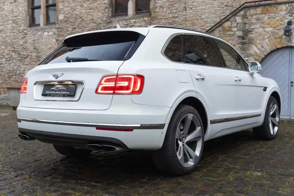 Bentley Bentayga V8 HUD 360° MASSAGE ACC TOTW 11/2018-photo-32