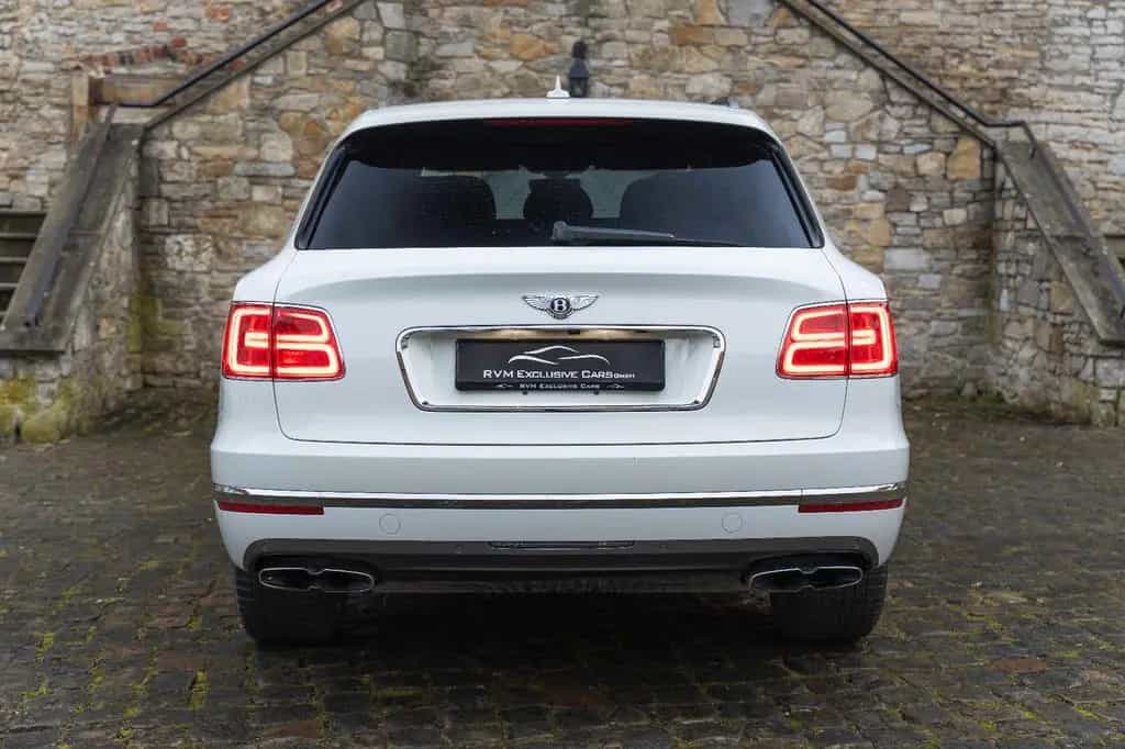 Bentley Bentayga V8 HUD 360° MASSAGE ACC TOTW 11/2018-photo-9