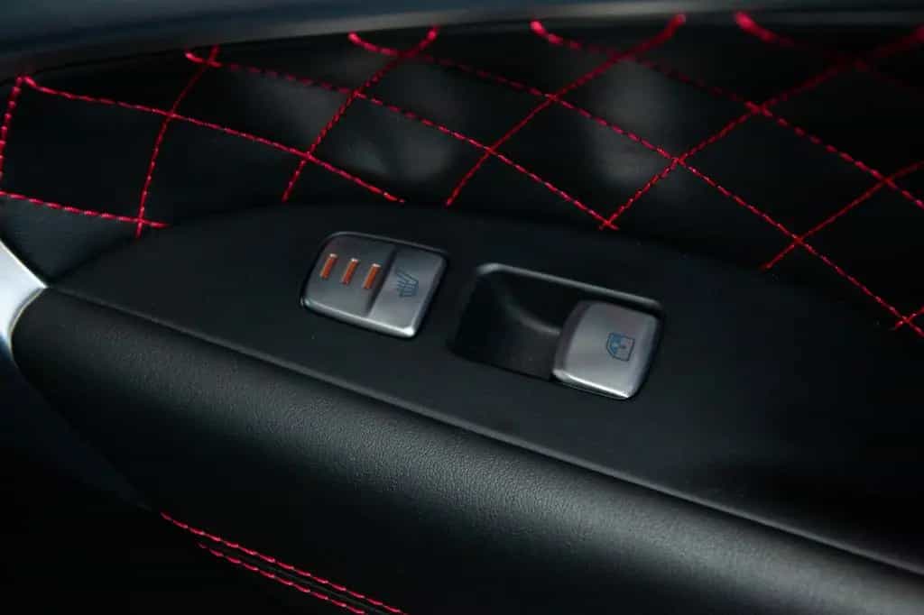 Genesis G70 Sedan/180kW/Vent. seats/HUD 09/2022-photo-32