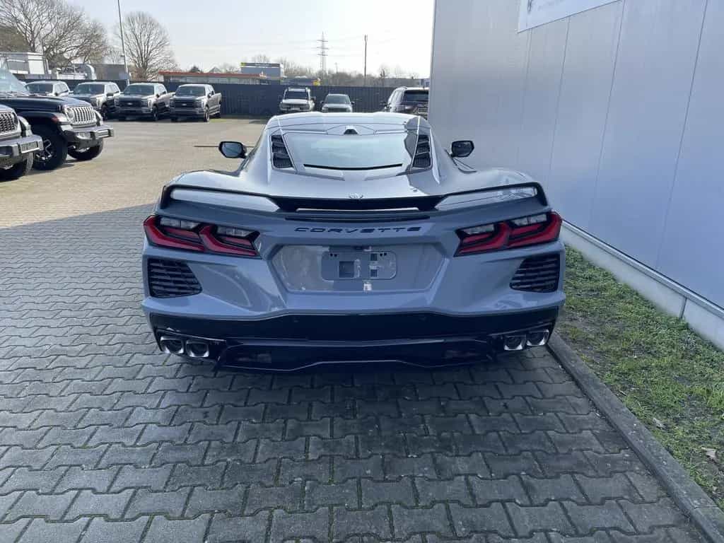 Corvette C8 Coupe 3LT 6.2 V8 08/2025-photo-3