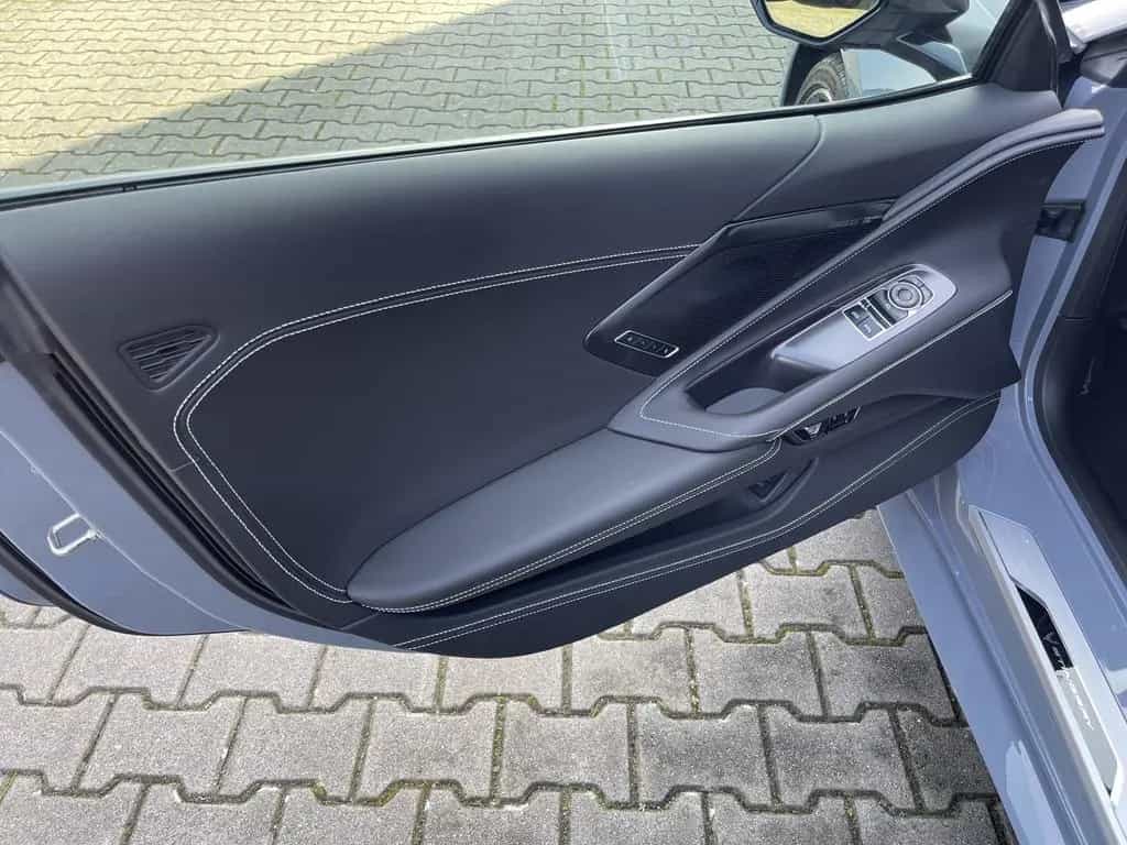 Corvette C8 Coupe 3LT 6.2 V8 08/2025-photo-6