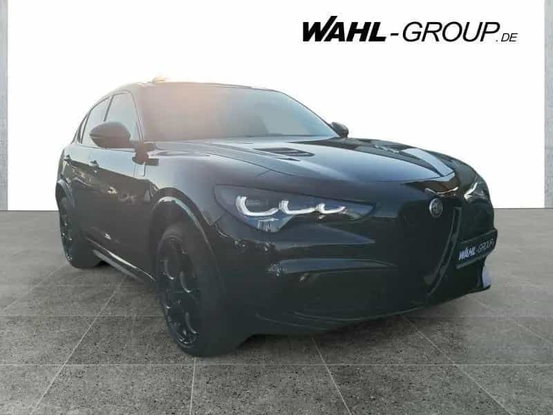 Alfa Romeo Stelvio Quadrifoglio UPE € 120.600,- null-photo-2