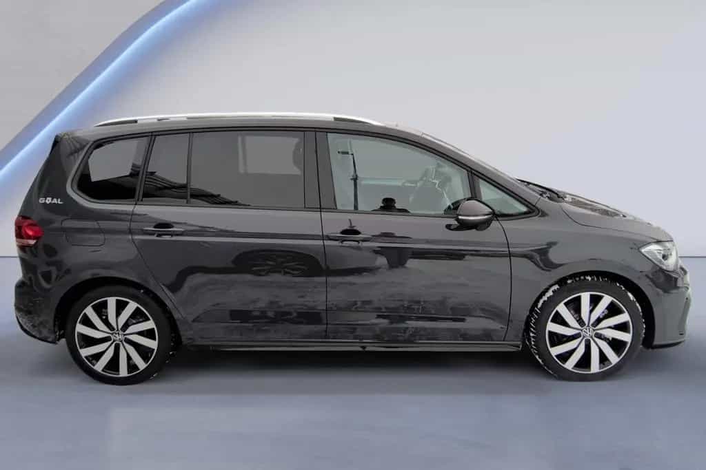 Volkswagen Touran R Line 1.5 TSI DSG 7Sitzer+AHK+PANO+MATRI 06/2025-photo-6