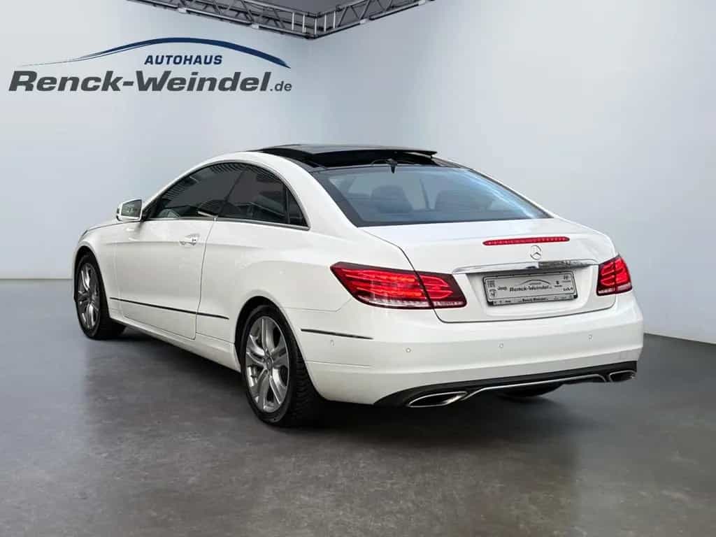 Mercedes-Benz E-Class 200 Coupe Navi Klimaautom LED El. Panodach PDC 04/2015-photo-2