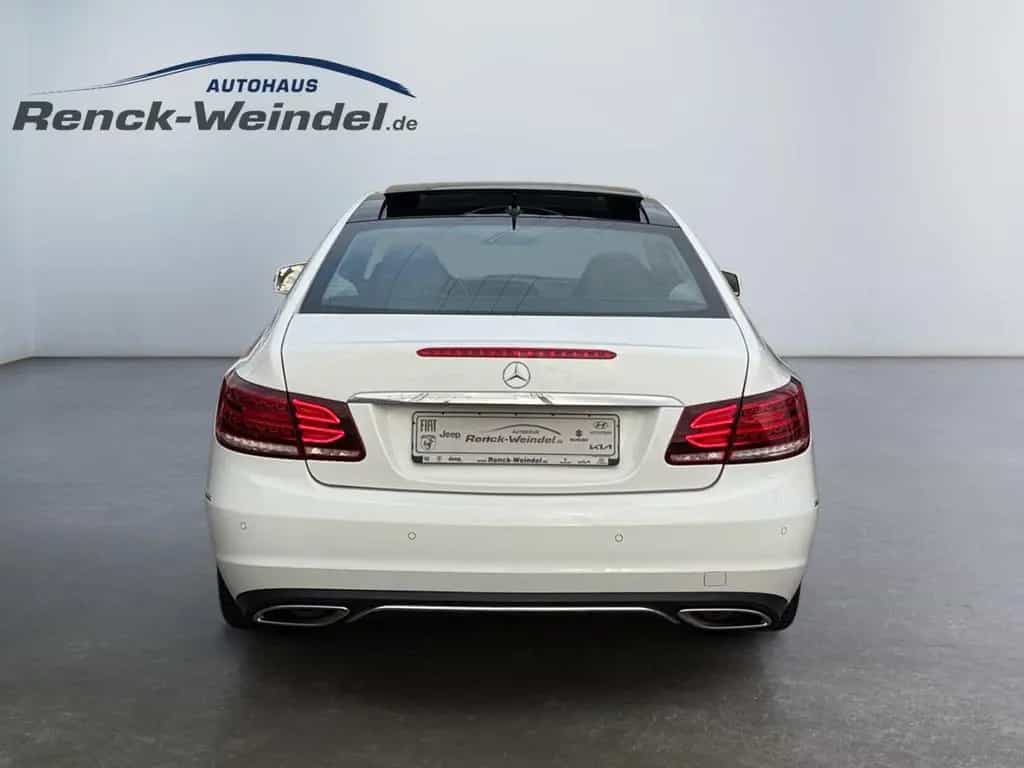 Mercedes-Benz E-Class 200 Coupe Navi Klimaautom LED El. Panodach PDC 04/2015-photo-3