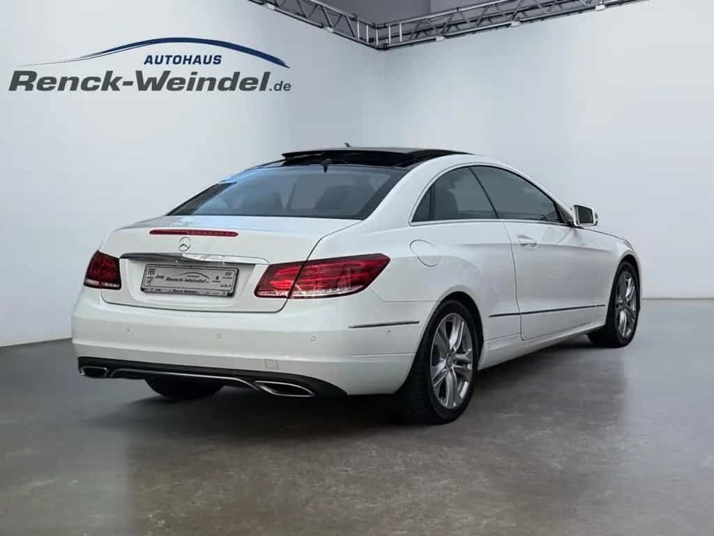 Mercedes-Benz E-Class 200 Coupe Navi Klimaautom LED El. Panodach PDC 04/2015-photo-4