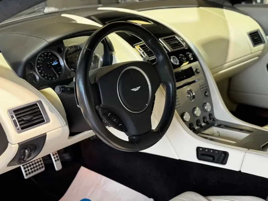 Aston Martin DB9 LM 5.9 Touchtronic 11/2007-photo-10