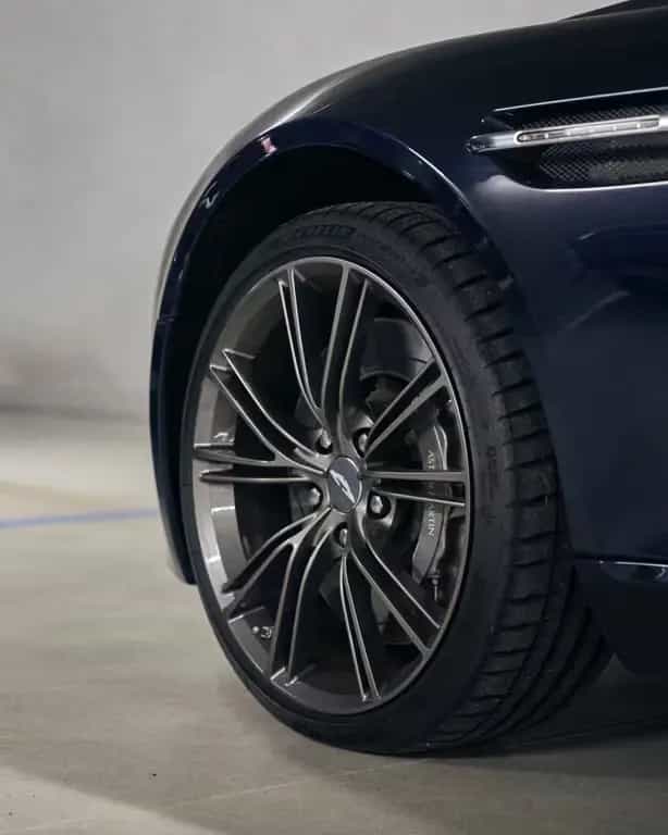 Aston Martin Rapide S V12 02/2015-photo-5