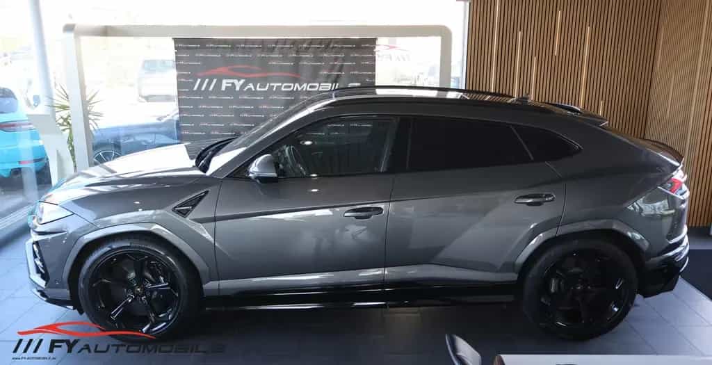 Lamborghini Urus Head Up* AHK* Exclusiv* Service Neu! 06/2021-photo-1