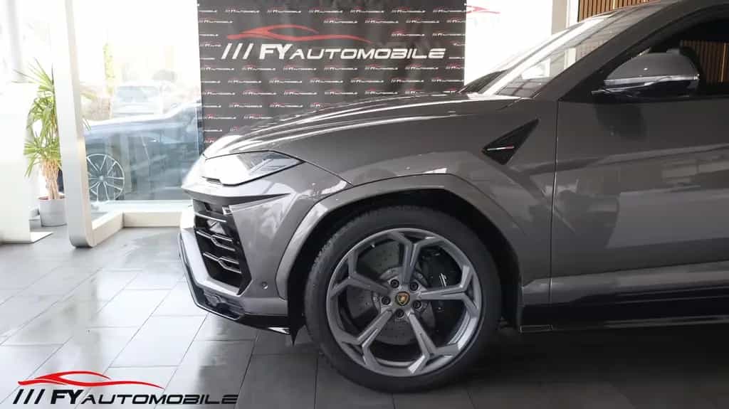 Lamborghini Urus Head Up* AHK* Exclusiv* Service Neu! 06/2021-photo-16