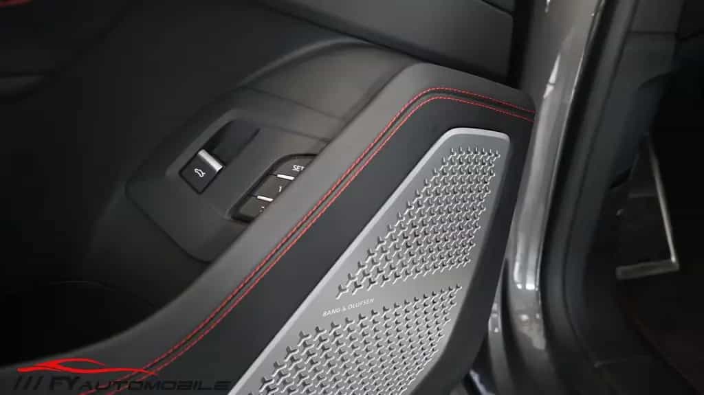 Lamborghini Urus Head Up* AHK* Exclusiv* Service Neu! 06/2021-photo-20