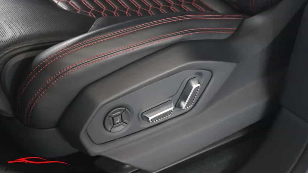 Lamborghini Urus Head Up* AHK* Exclusiv* Service Neu! 06/2021-photo-23