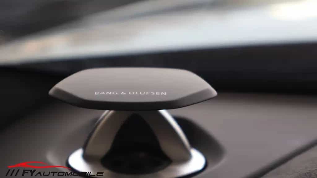 Lamborghini Urus Head Up* AHK* Exclusiv* Service Neu! 06/2021-photo-26