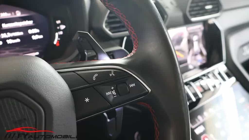 Lamborghini Urus Head Up* AHK* Exclusiv* Service Neu! 06/2021-photo-28