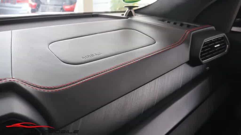 Lamborghini Urus Head Up* AHK* Exclusiv* Service Neu! 06/2021-photo-29