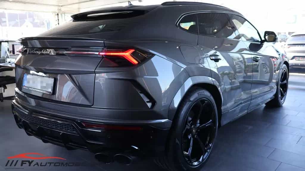 Lamborghini Urus Head Up* AHK* Exclusiv* Service Neu! 06/2021-photo-3