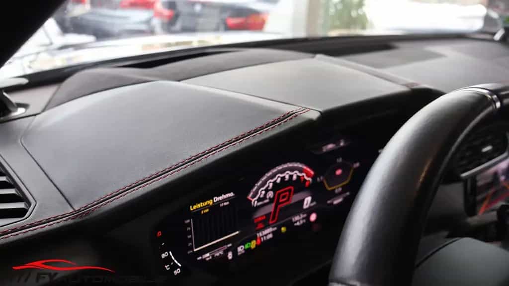 Lamborghini Urus Head Up* AHK* Exclusiv* Service Neu! 06/2021-photo-32