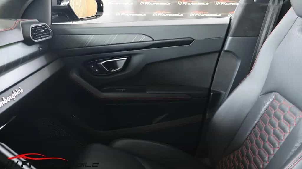 Lamborghini Urus Head Up* AHK* Exclusiv* Service Neu! 06/2021-photo-38