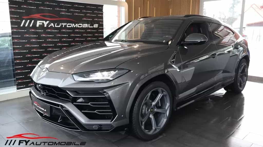 Lamborghini Urus Head Up* AHK* Exclusiv* Service Neu! 06/2021-photo-4