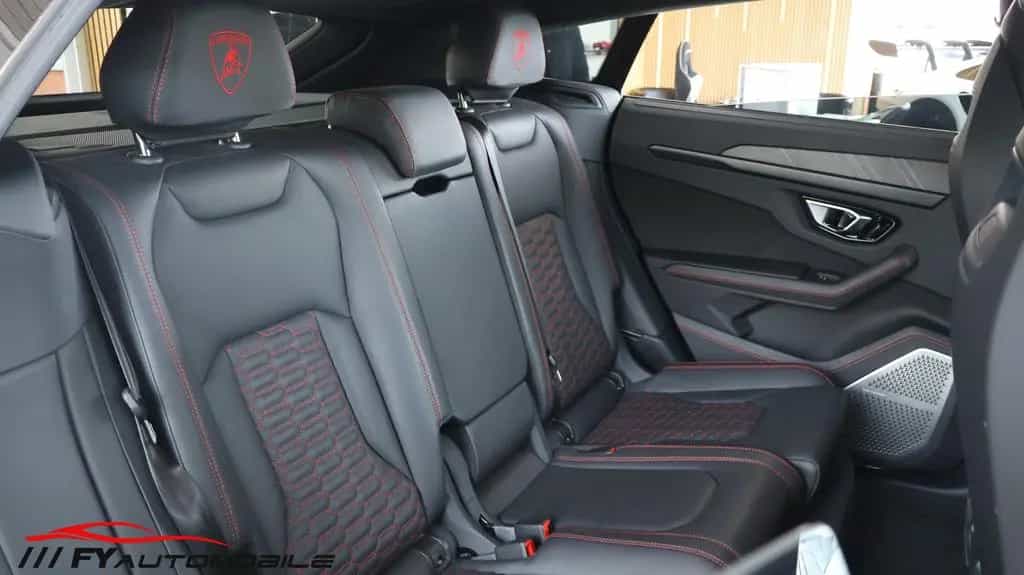Lamborghini Urus Head Up* AHK* Exclusiv* Service Neu! 06/2021-photo-44