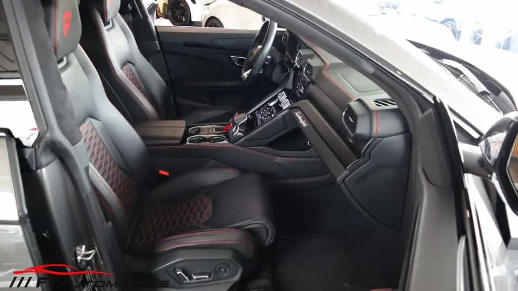 Lamborghini Urus Head Up* AHK* Exclusiv* Service Neu! 06/2021-photo-49